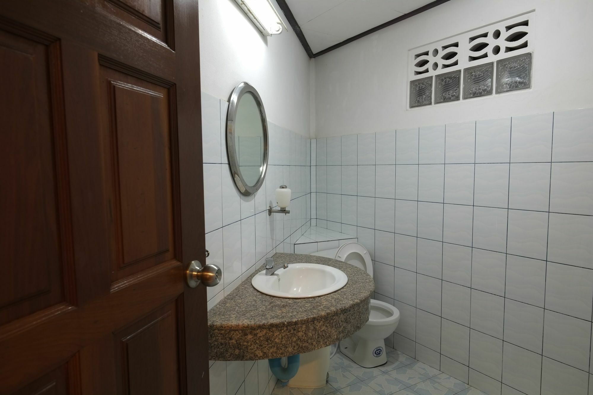 Cool Breeze Bungalow Karon Exterior photo